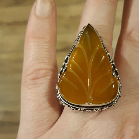 New Hand Carved Chalcedony 925 Silver Ring. - Picture 2 of 8